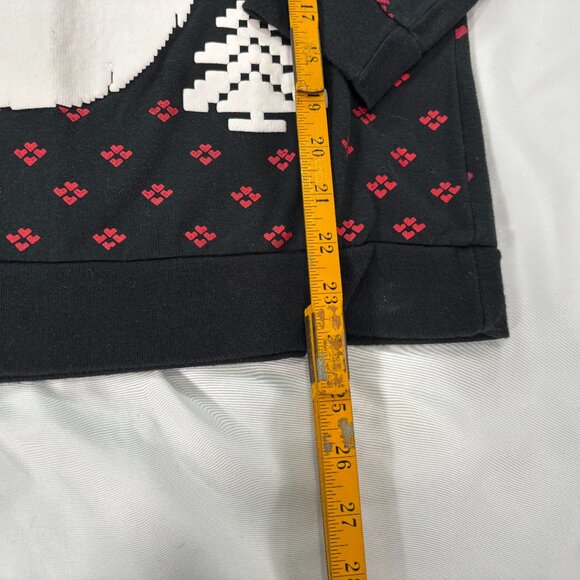 Winter Gnome Sweatshirt Crewneck, Juniors Large Lot D - Picture 3 of 5